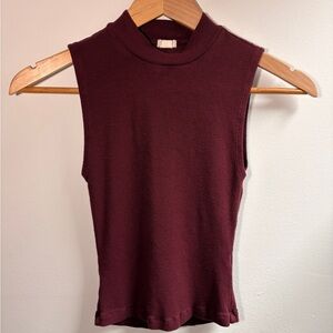 Garage Women’s S Sleeveless Burgundy Top